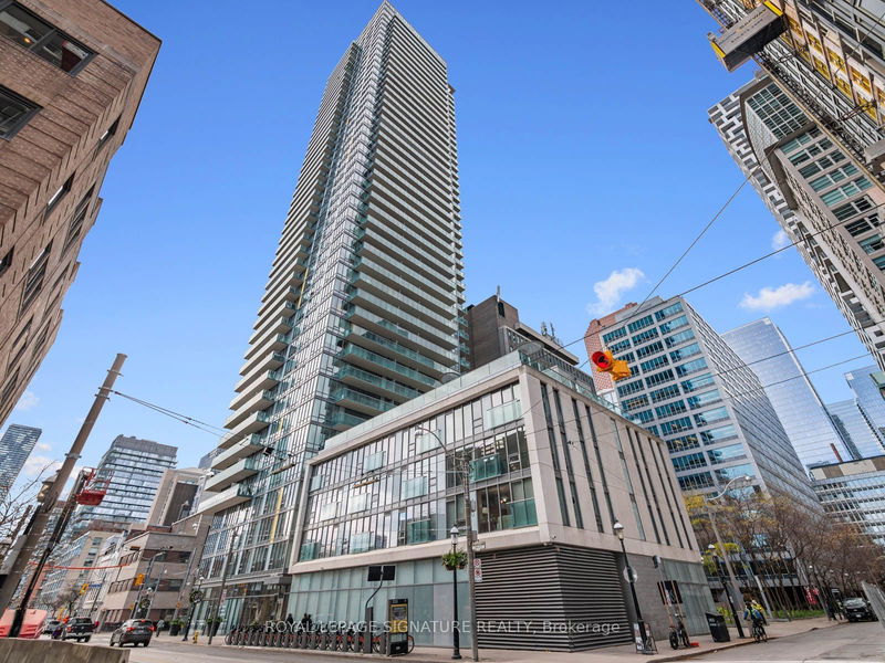 33 Lombard St, unit 3401 for sale