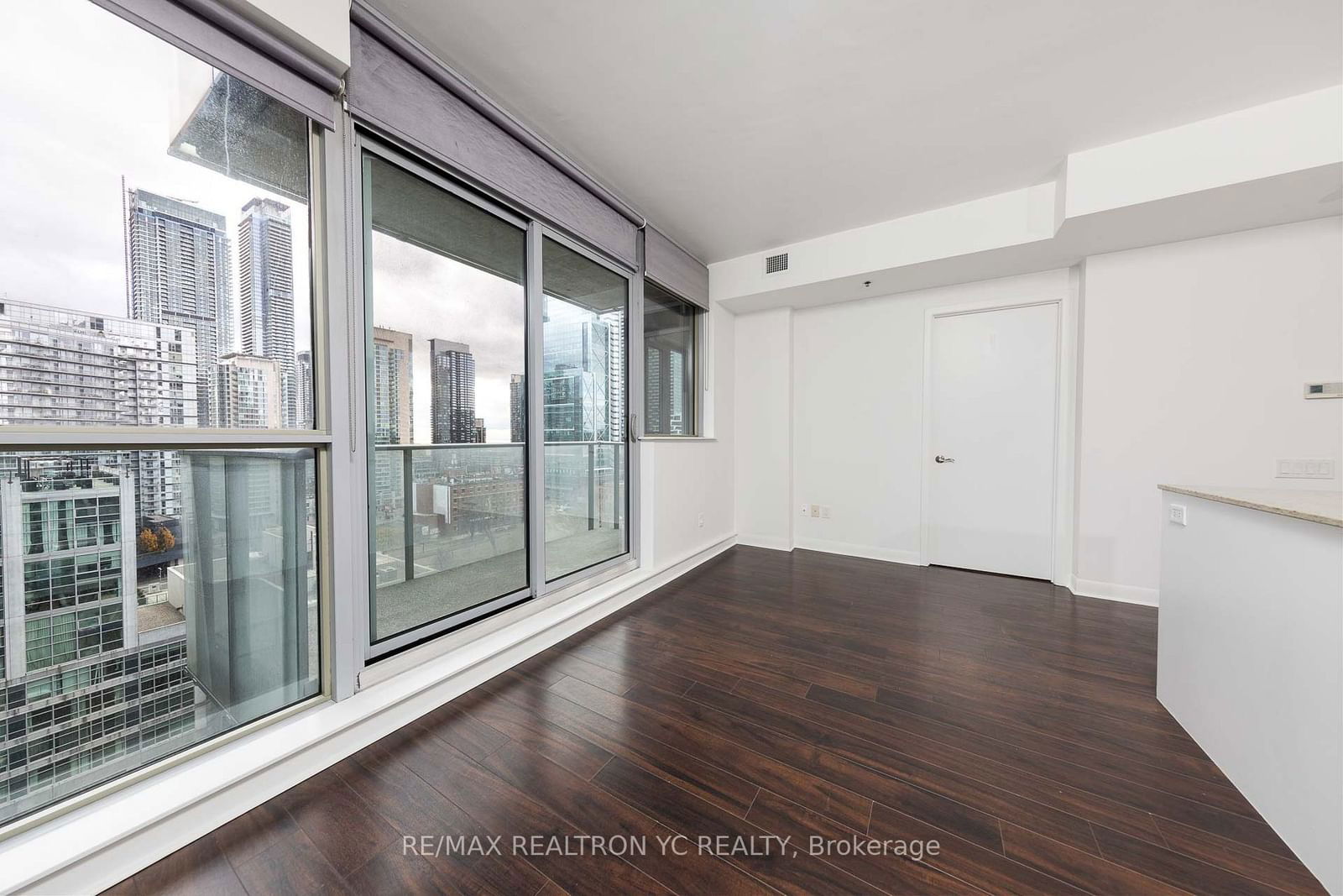 375 King St W, unit 1403 for sale