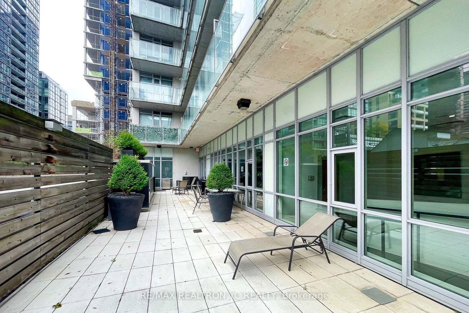 375 King St W, unit 1403 for sale