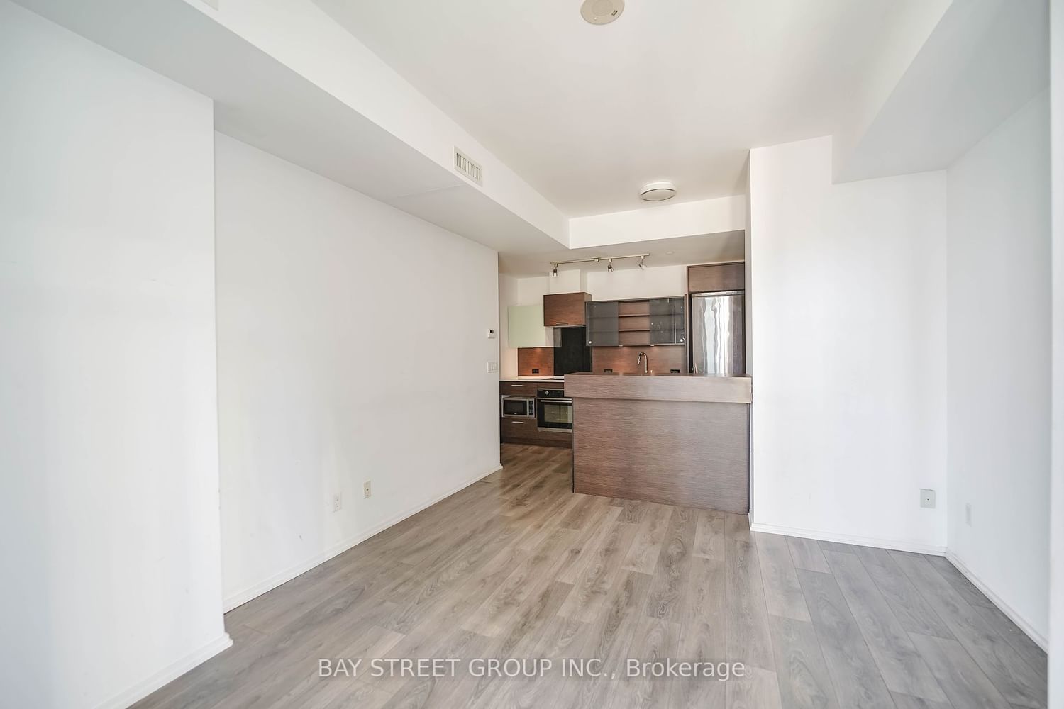 75 St Nicholas St, unit 501 for rent