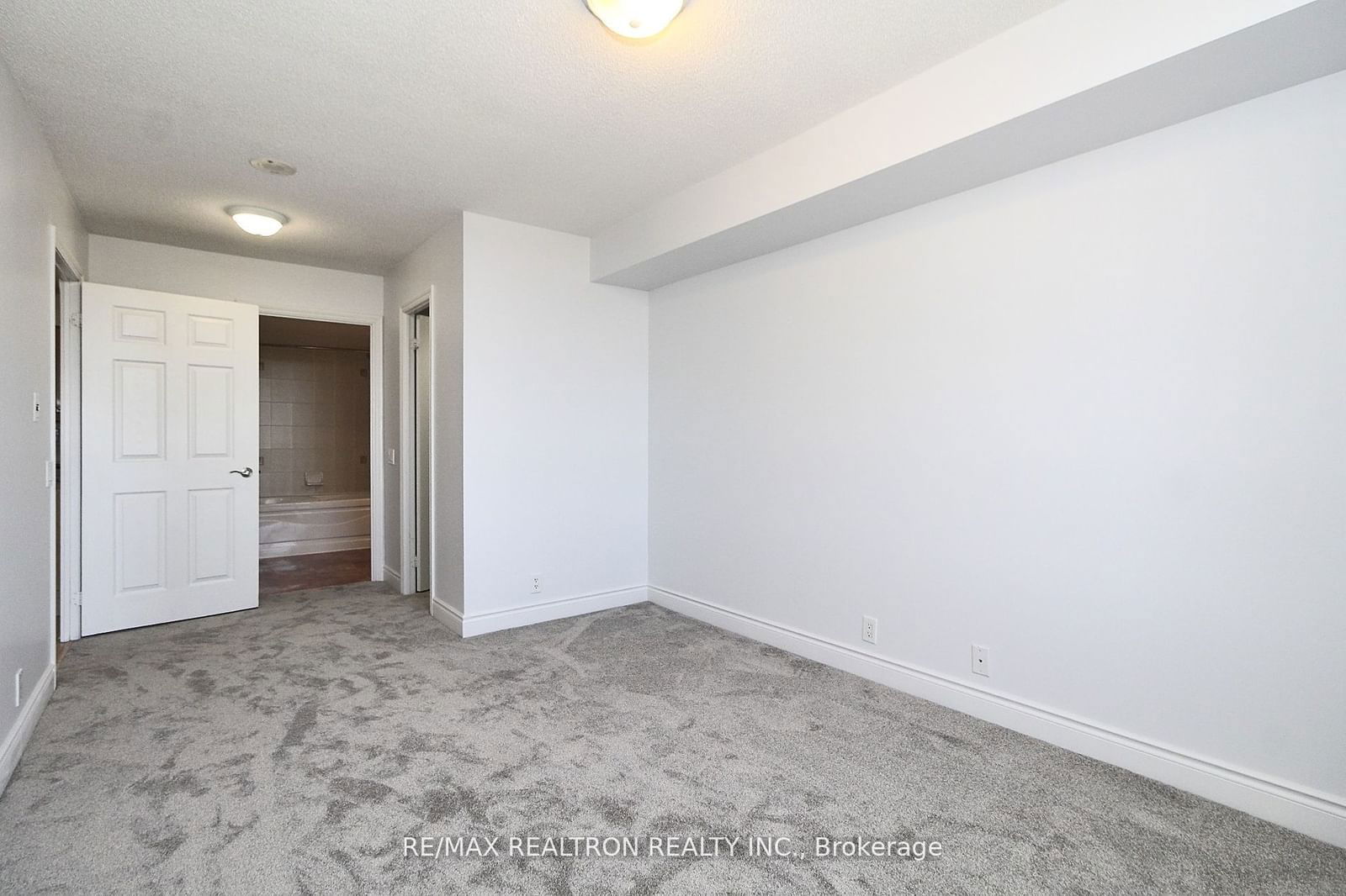 80 Harrison Garden Blvd S, unit 1118 for rent