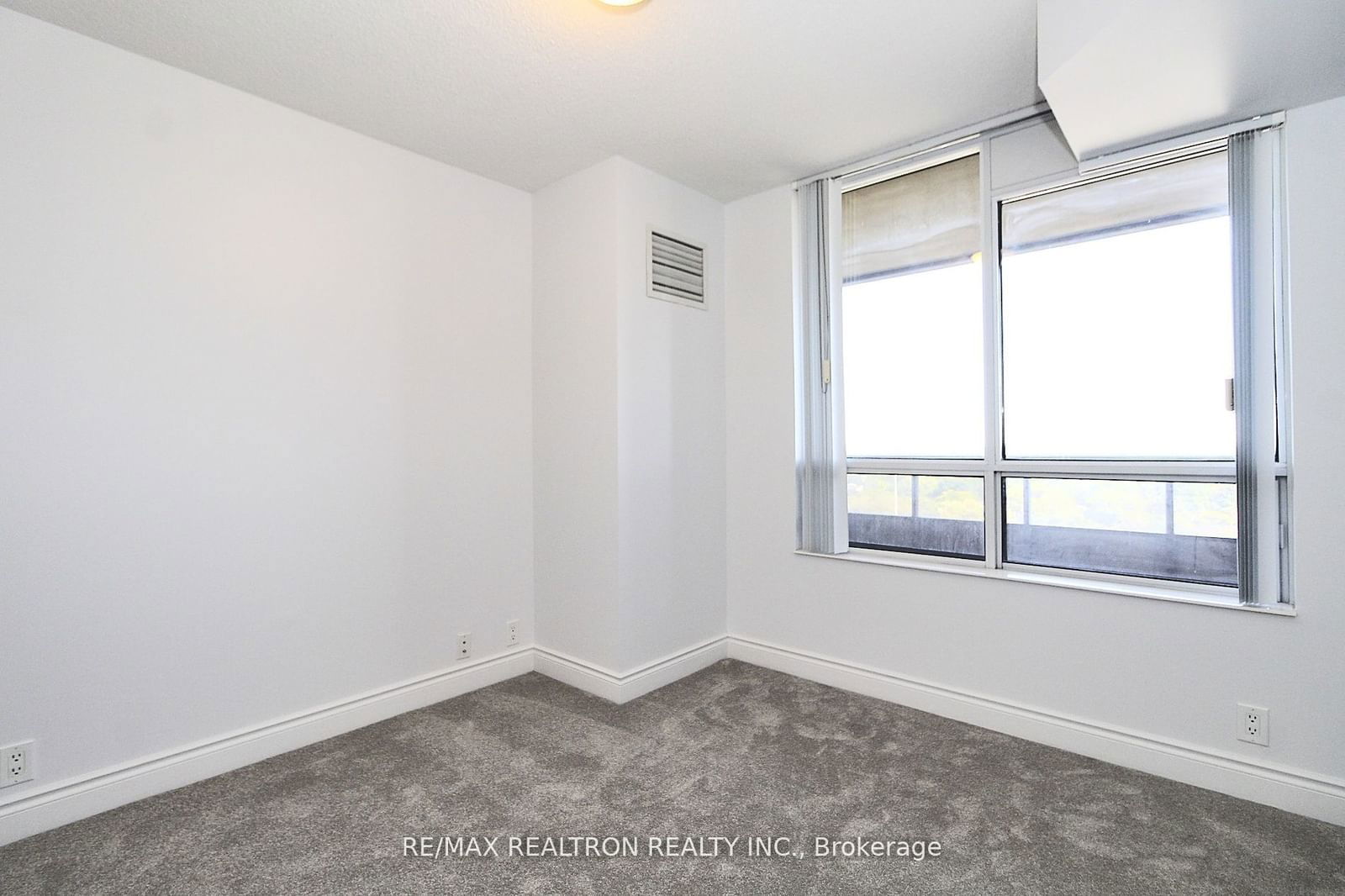 80 Harrison Garden Blvd S, unit 1118 for rent