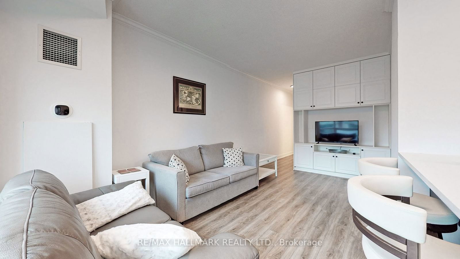 38 The Esplanade, unit 607 for rent