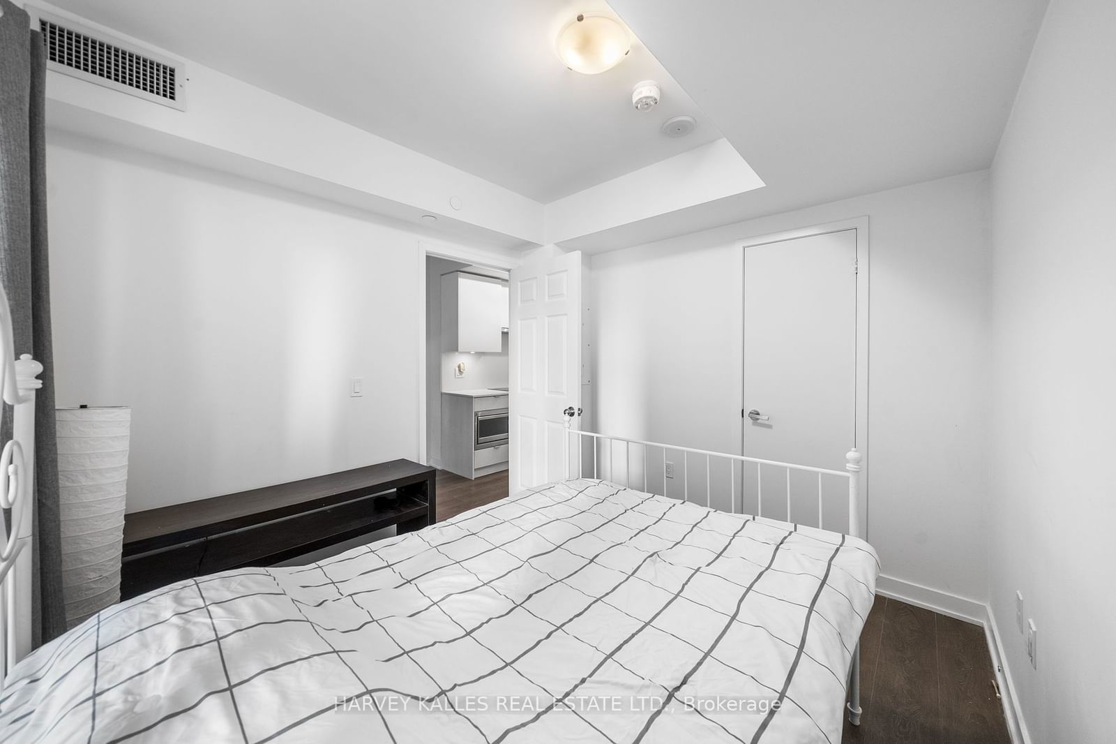 99 Broadway Ave, unit 1405 for sale