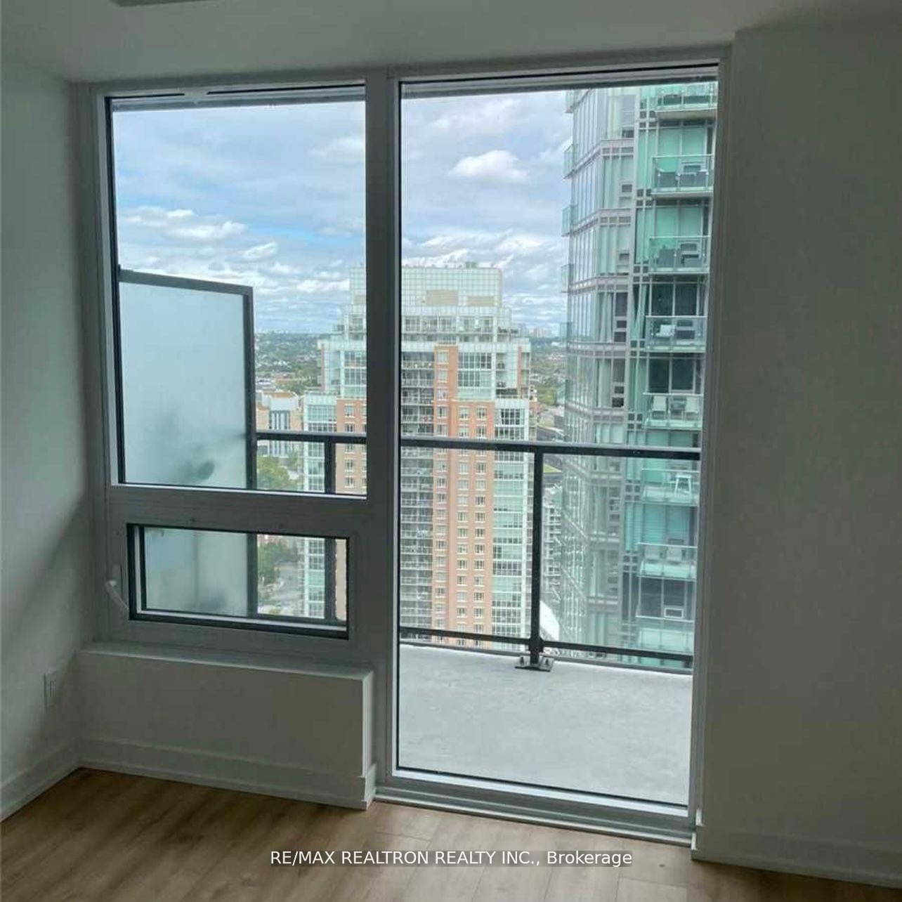 135 East Liberty St, unit 2506 for rent