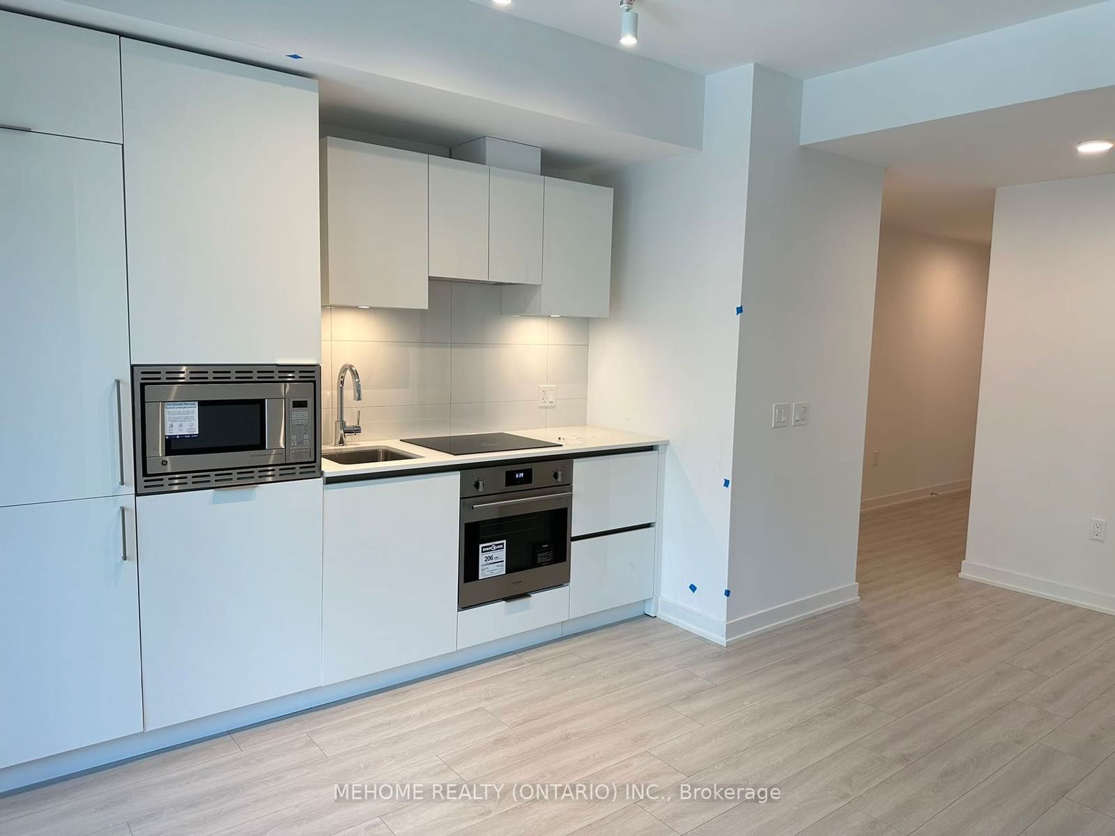 230 Simcoe St, unit 1536 for rent