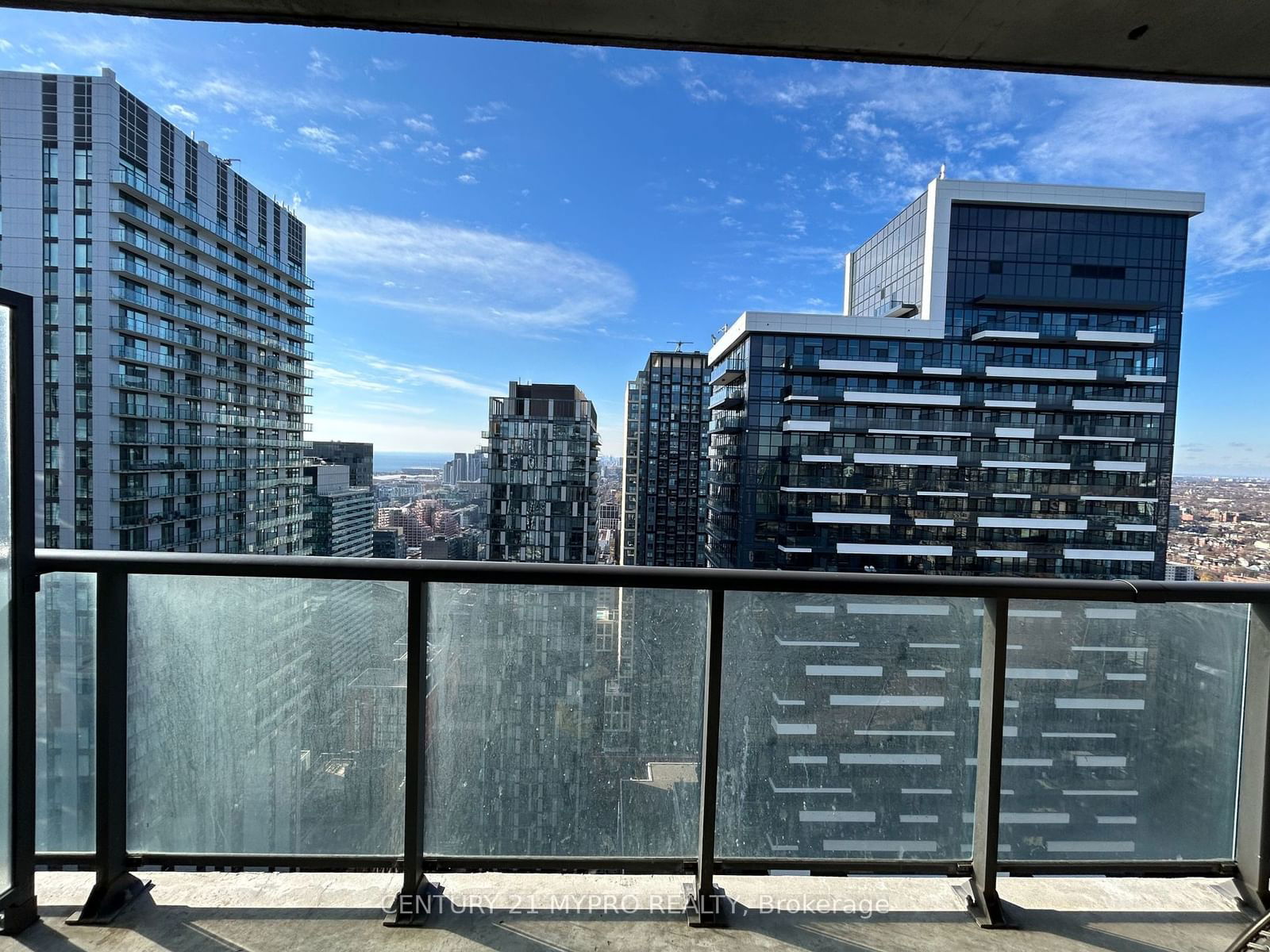 290 Adelaide St W, unit 3902 for rent