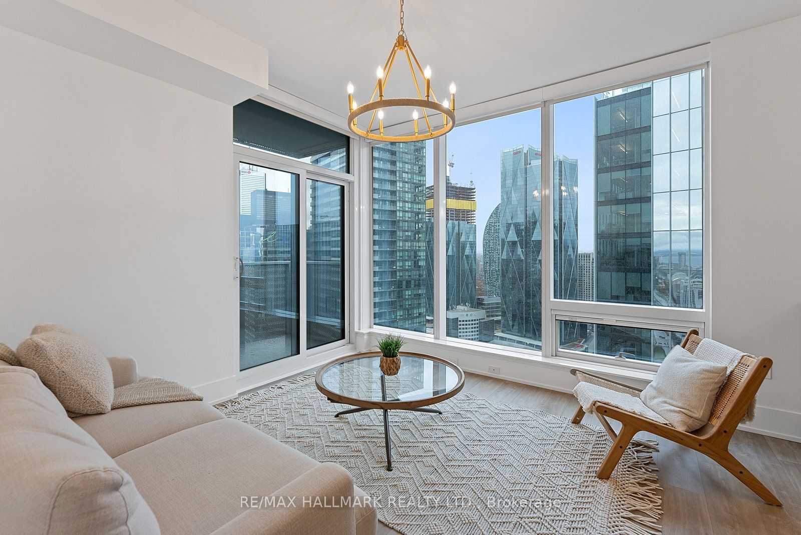 10 York St, unit 4103 for rent