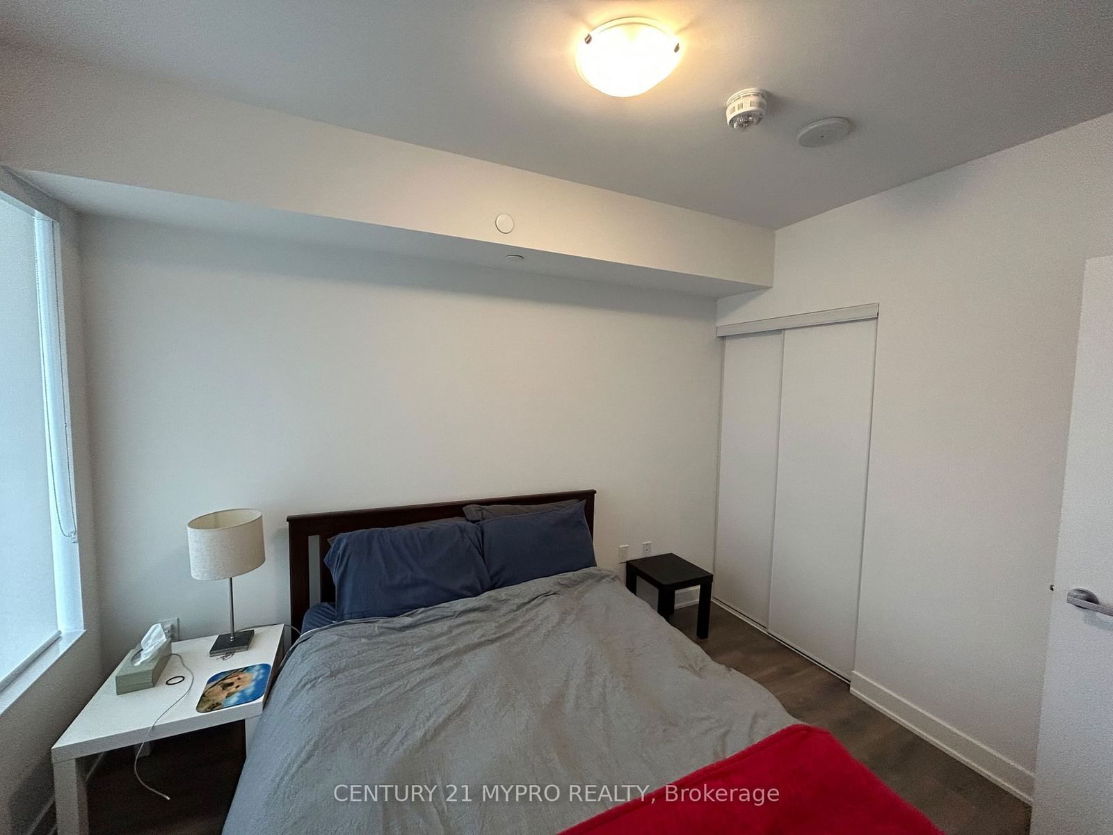 99 Broadway Ave, unit 2612 for rent