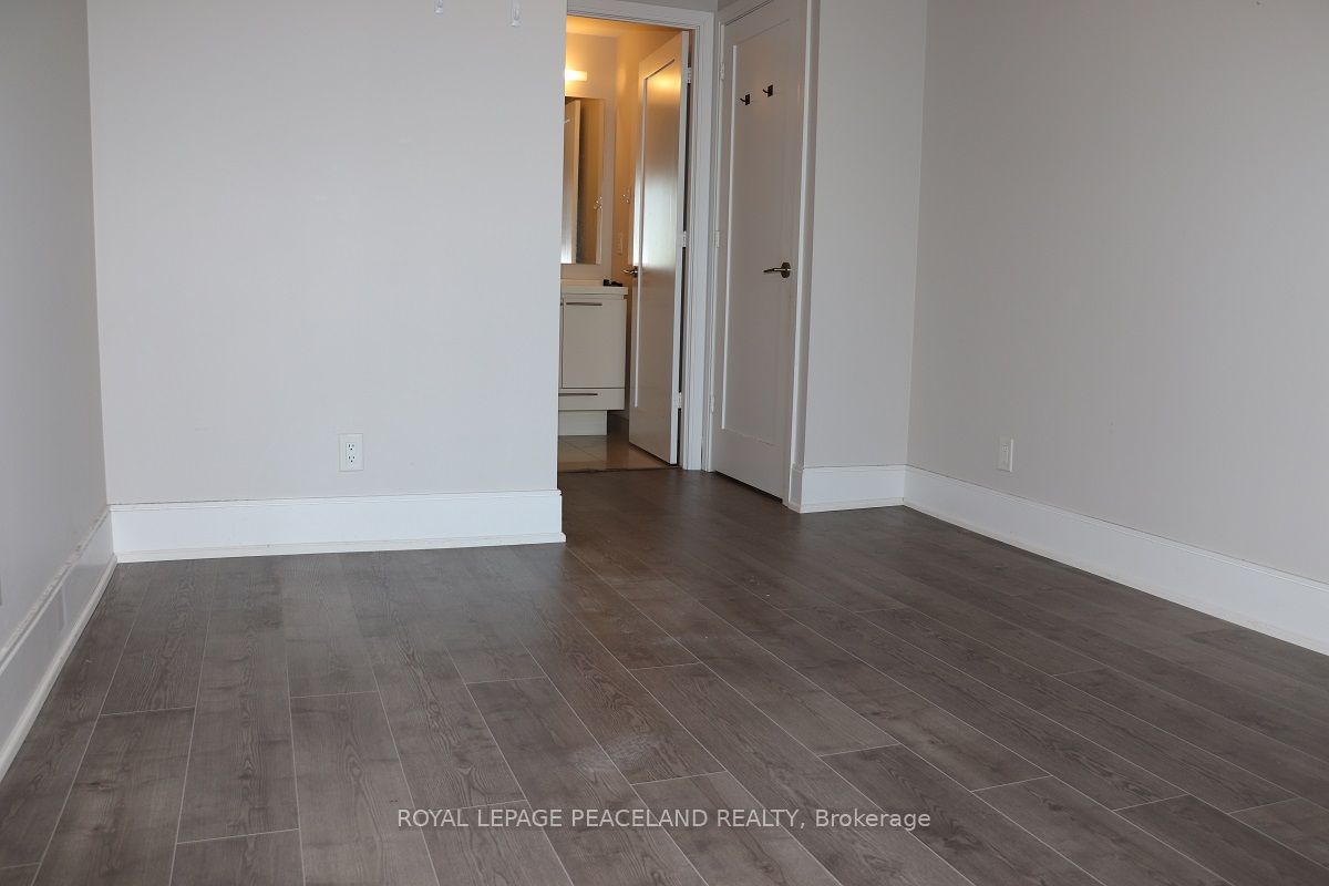 70 ROEHAMPTON Ave, unit 2022 for rent