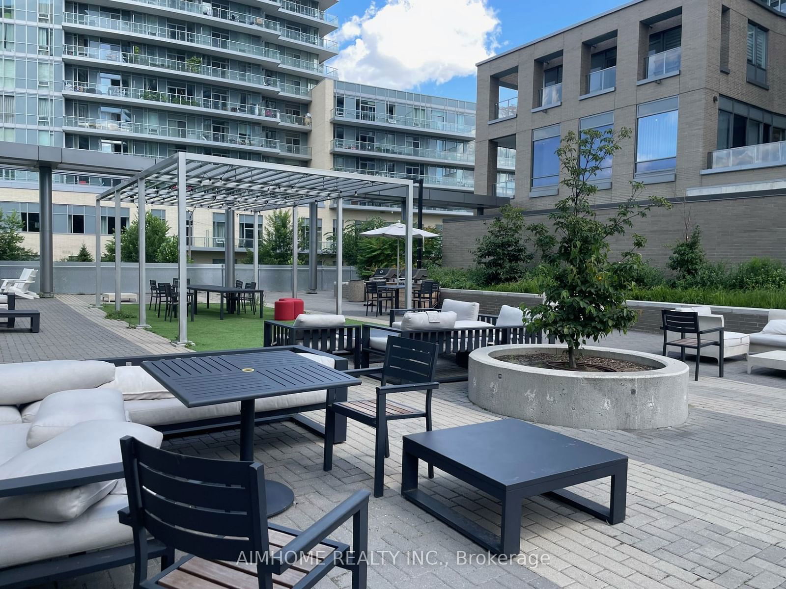 52 Forest Manor Rd, unit 1305 for rent