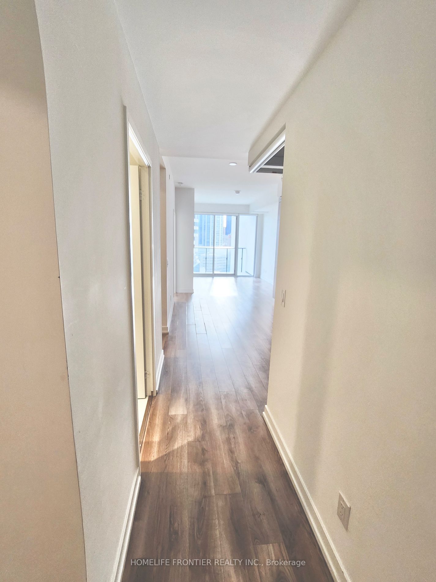 20 Edward St, unit 1709 for rent