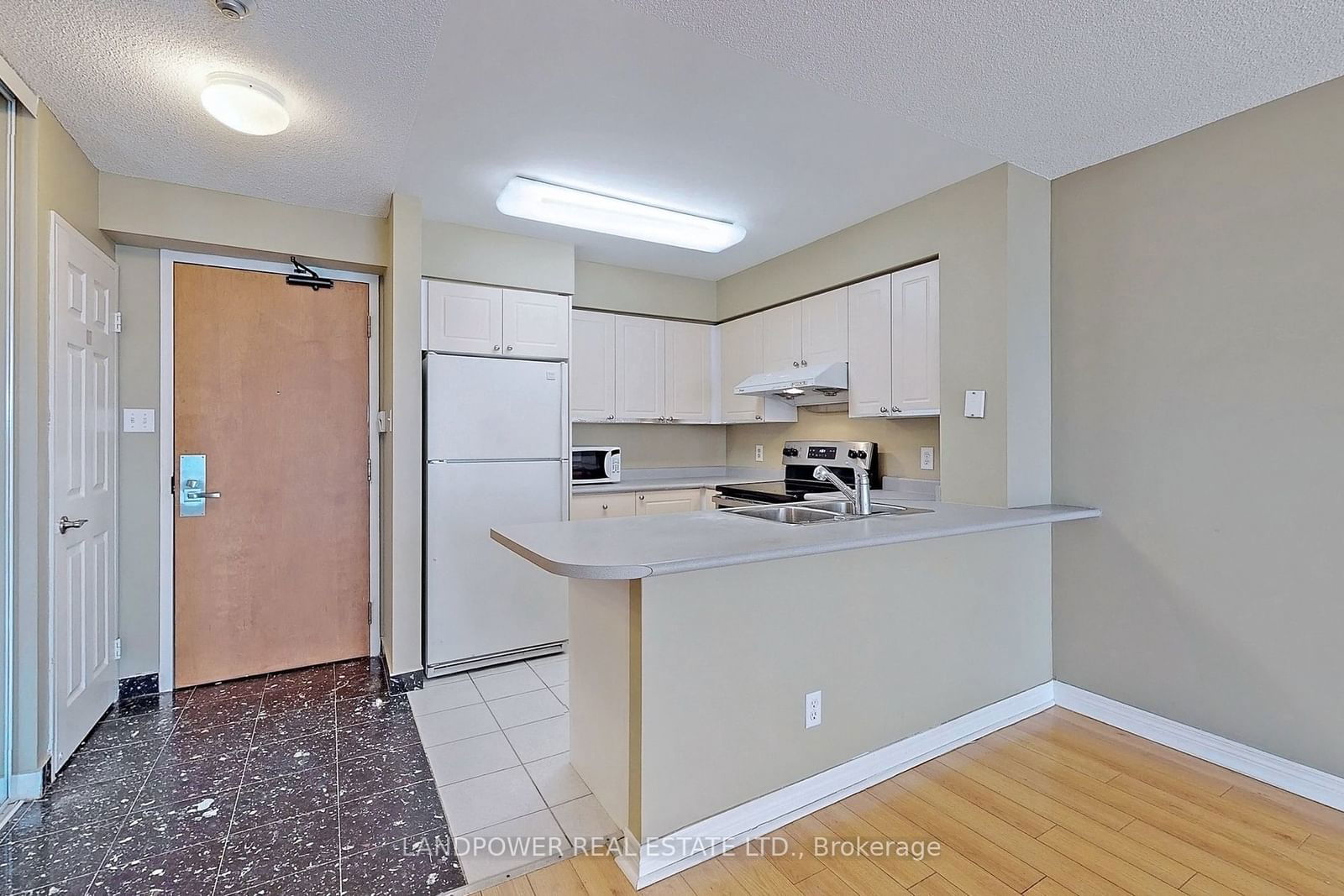 256 Doris Ave, unit 803 for sale