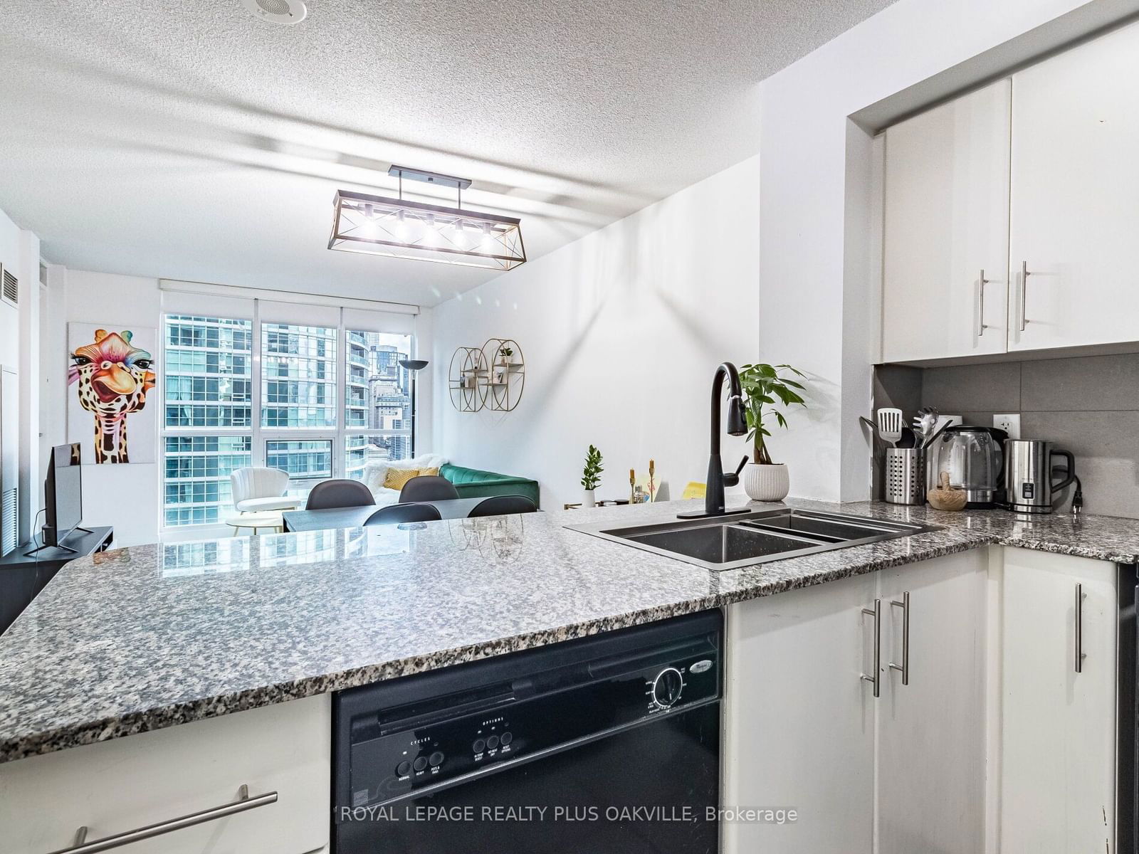 16 Yonge St, unit 1504 for rent