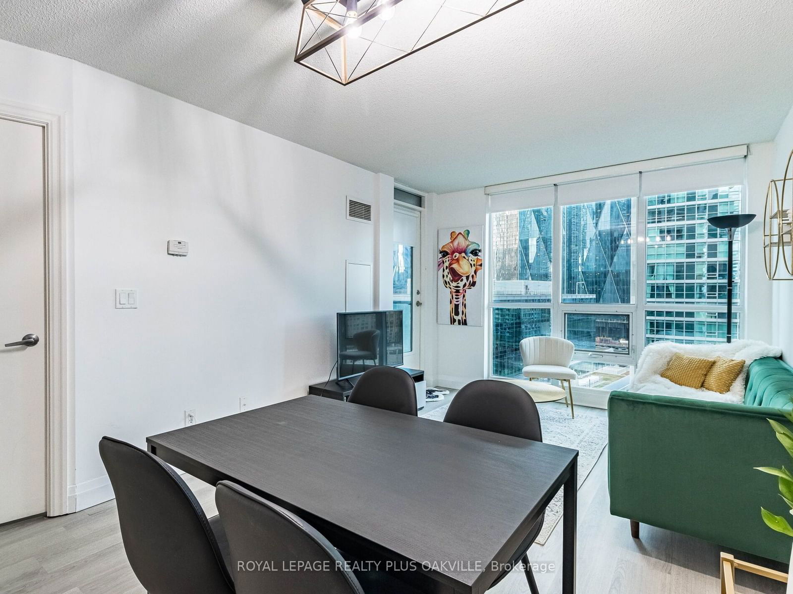 16 Yonge St, unit 1504 for rent