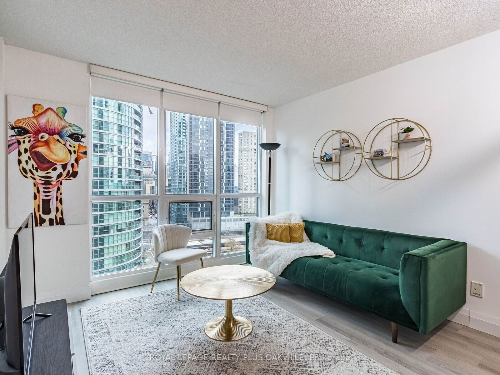 16 Yonge St, unit 1504 for rent