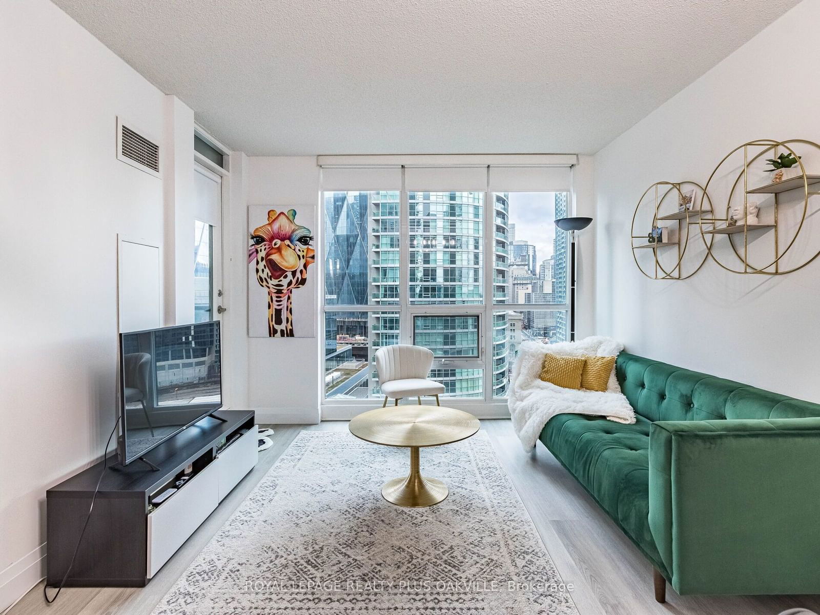 16 Yonge St, unit 1504 for rent