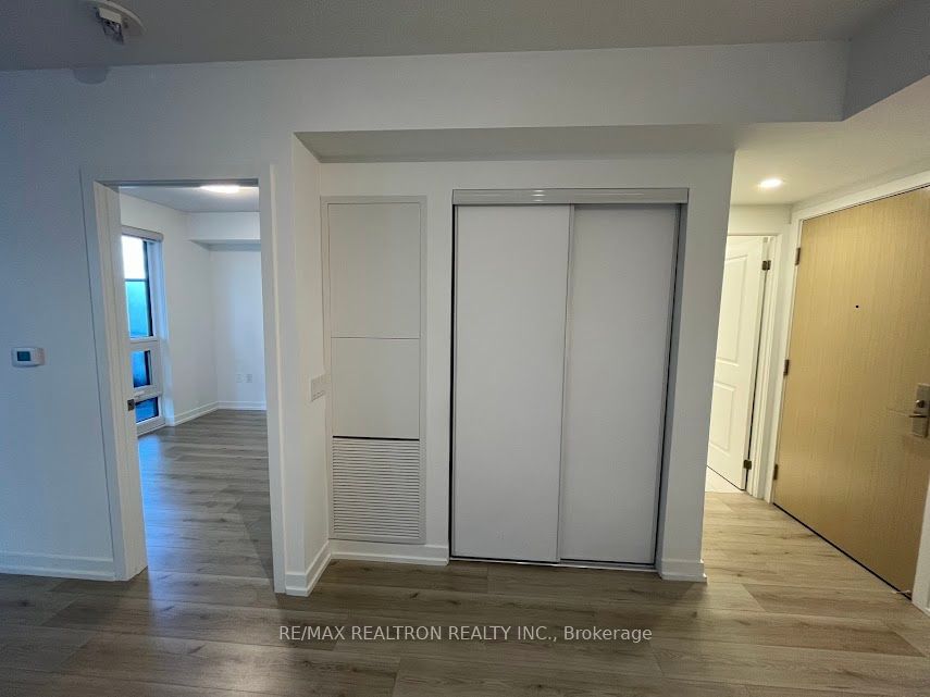 395 Bloor St E, unit 1304 for sale