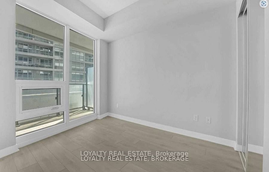 2221 Yonge St, unit 2104 for rent