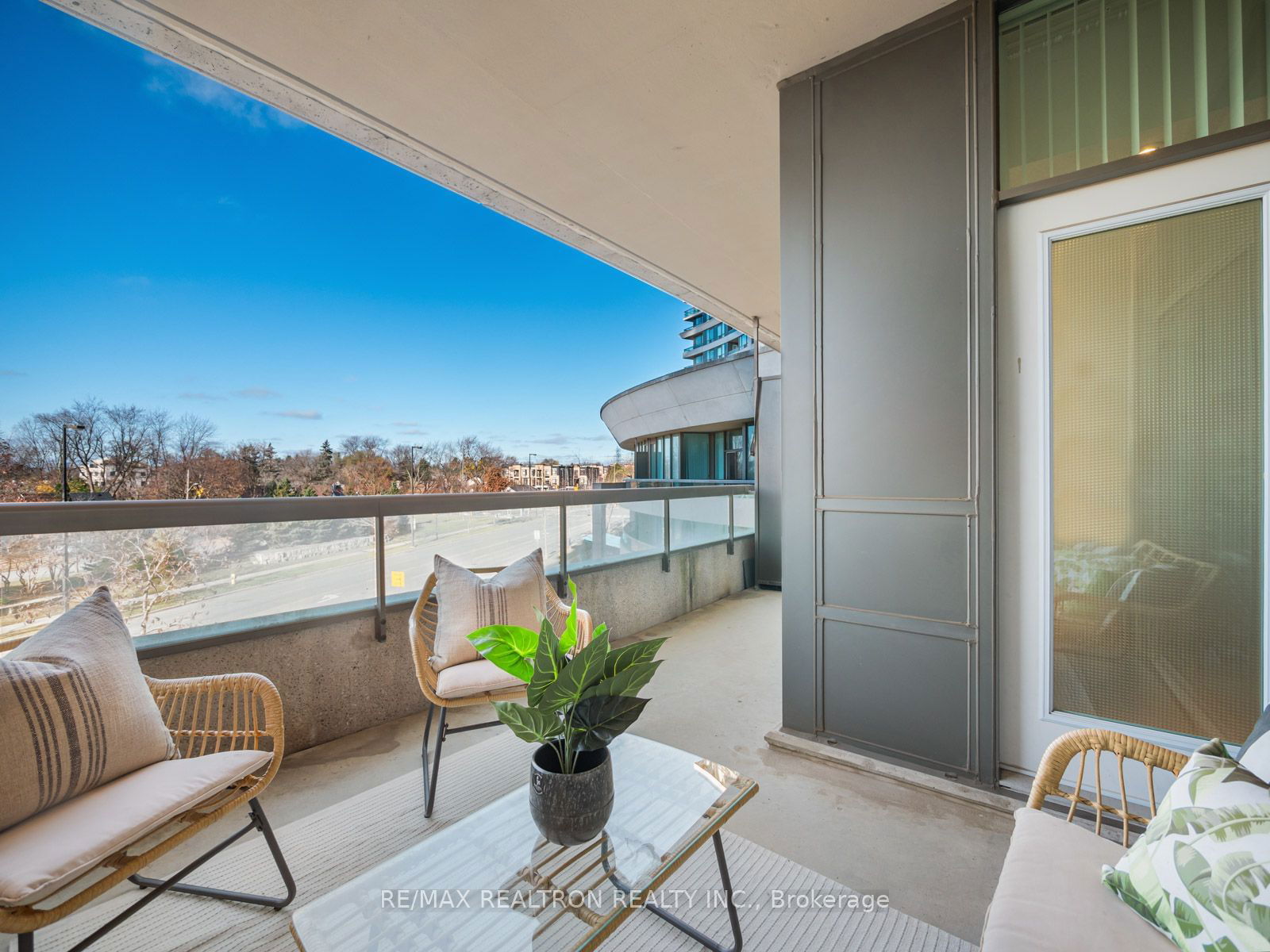 503 Beecroft Rd, unit 318 for sale