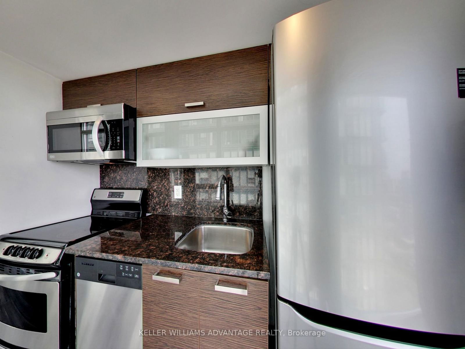 36 Lisgar St, unit 1708E for rent