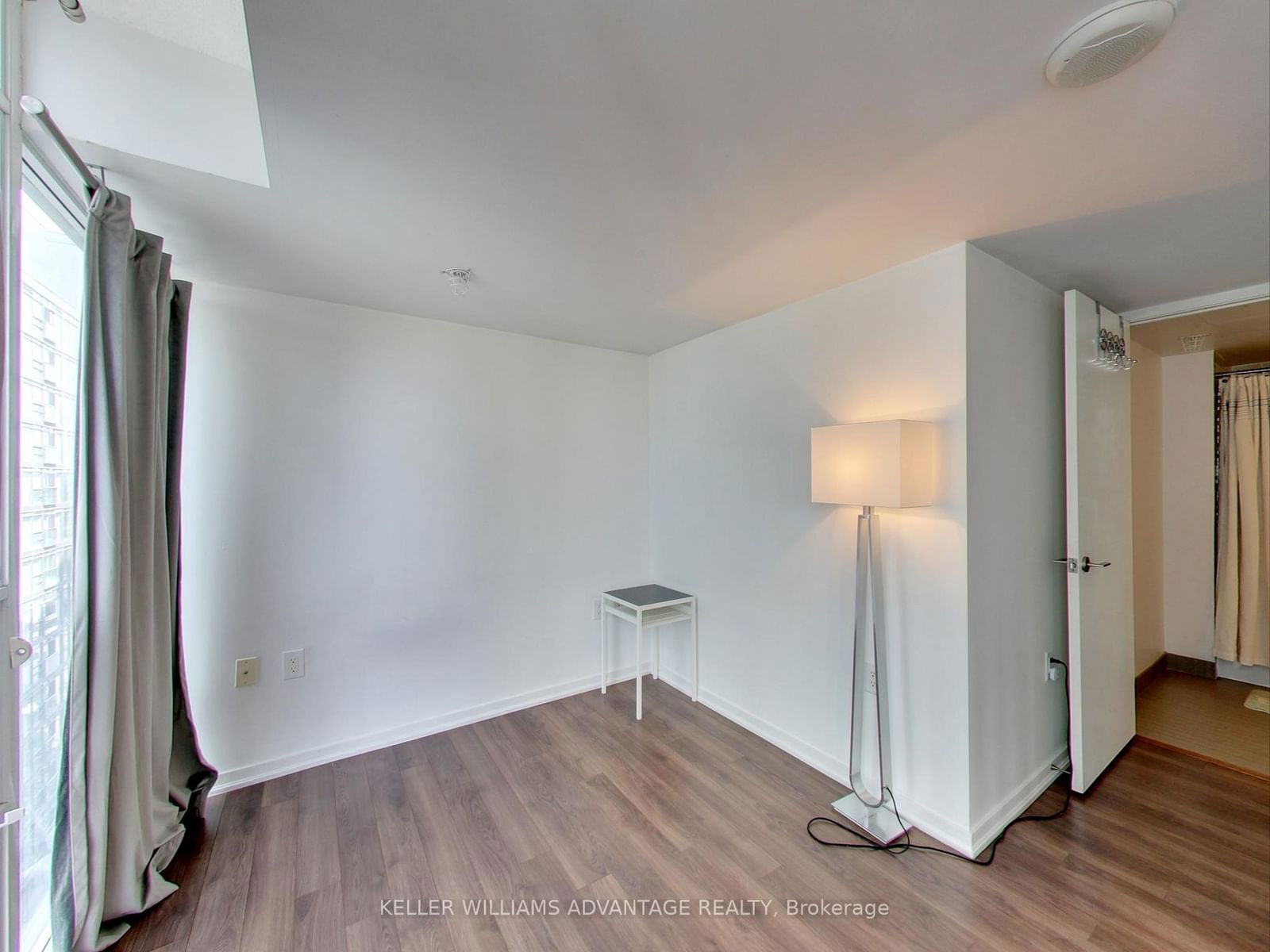 36 Lisgar St, unit 1708E for rent