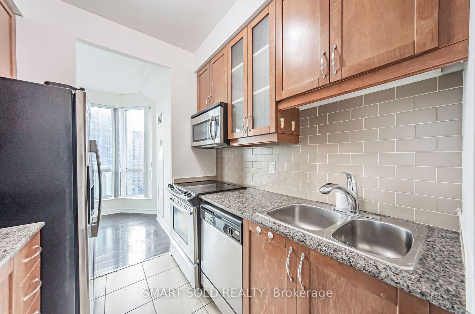 18 Holmes Ave, unit 1103 for sale