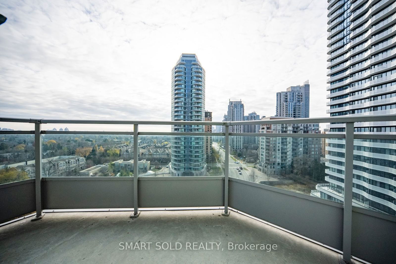 18 Holmes Ave, unit 1103 for sale