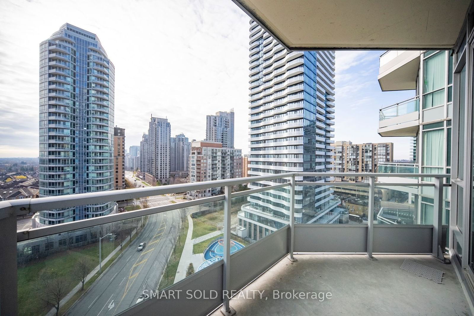 18 Holmes Ave, unit 1103 for sale