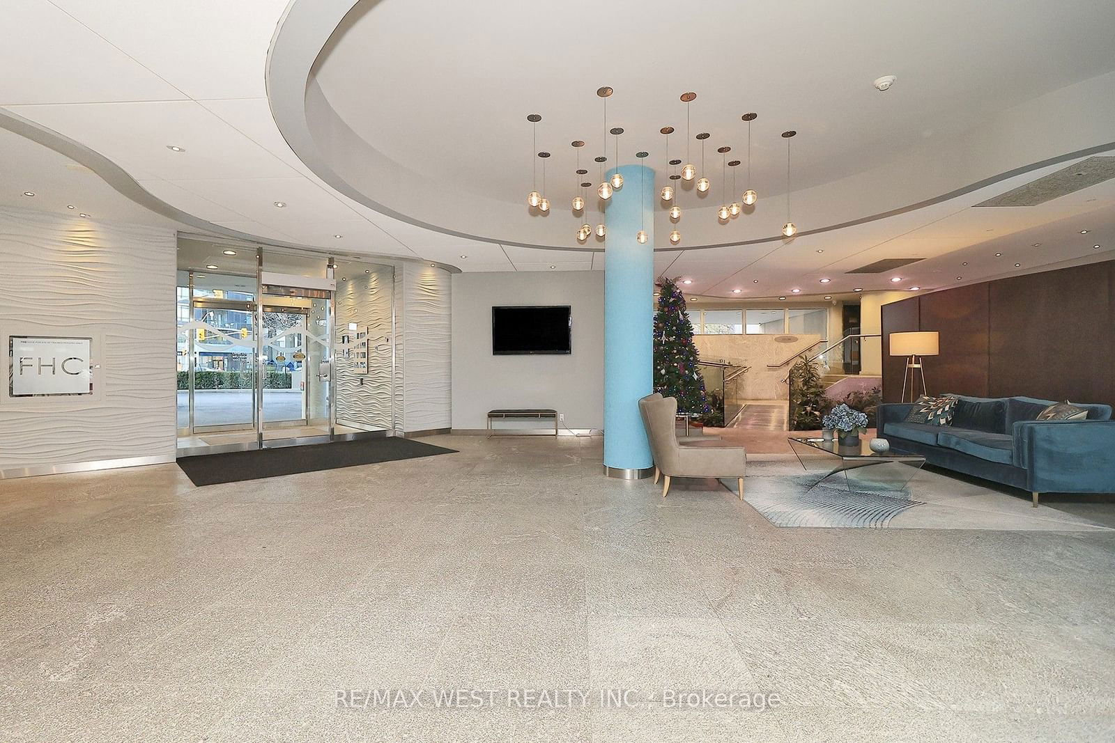 550 Queens Quay Way, unit 205 for rent