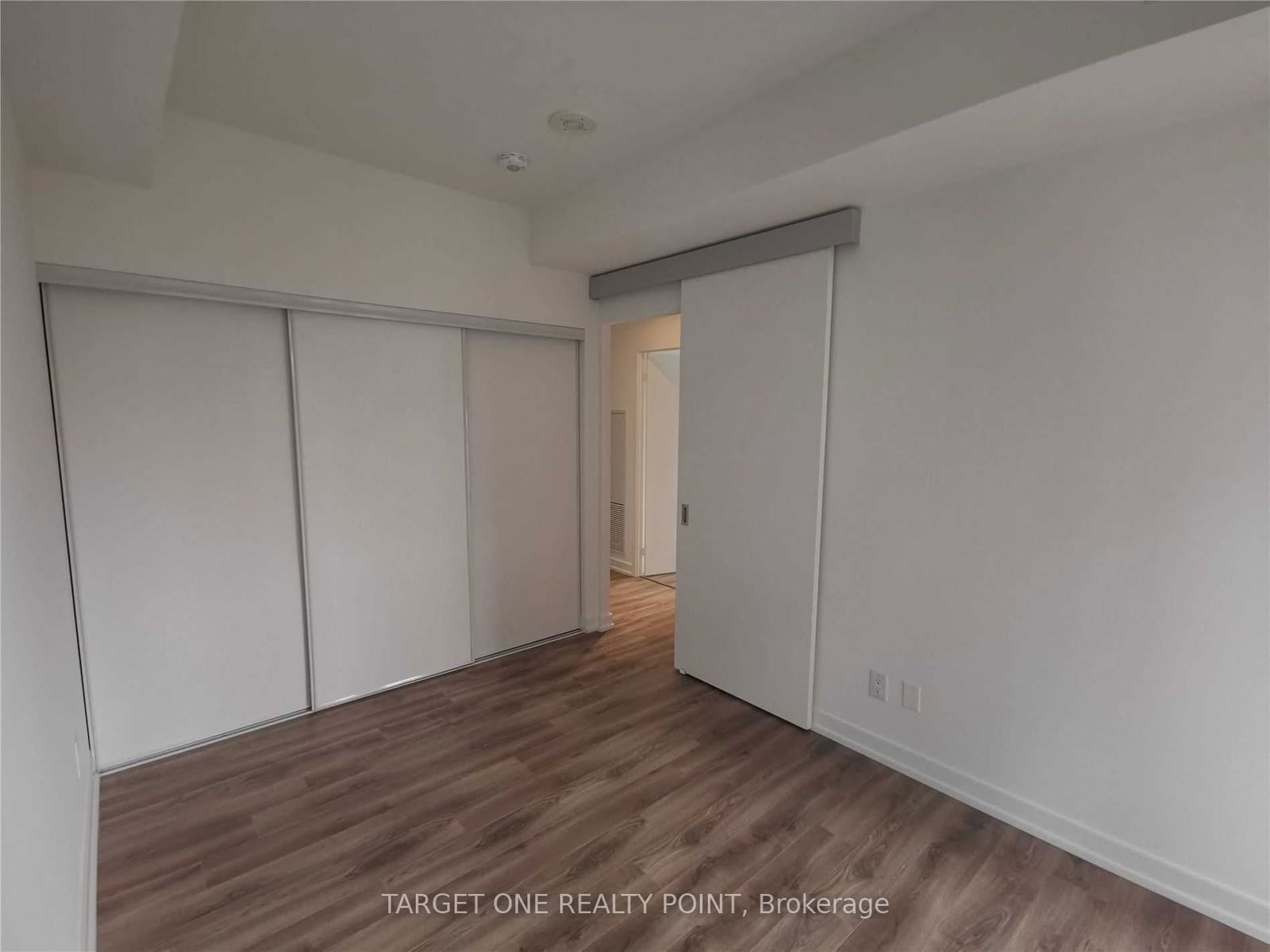 20 Edward St, unit 1010 for rent