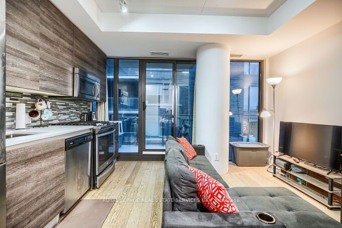 111 Bathurst St, unit 1301 for sale