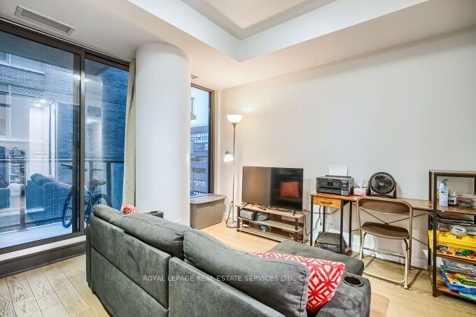 111 Bathurst St, unit 1301 for sale