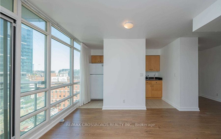 381 Front St W, unit 1501 for rent