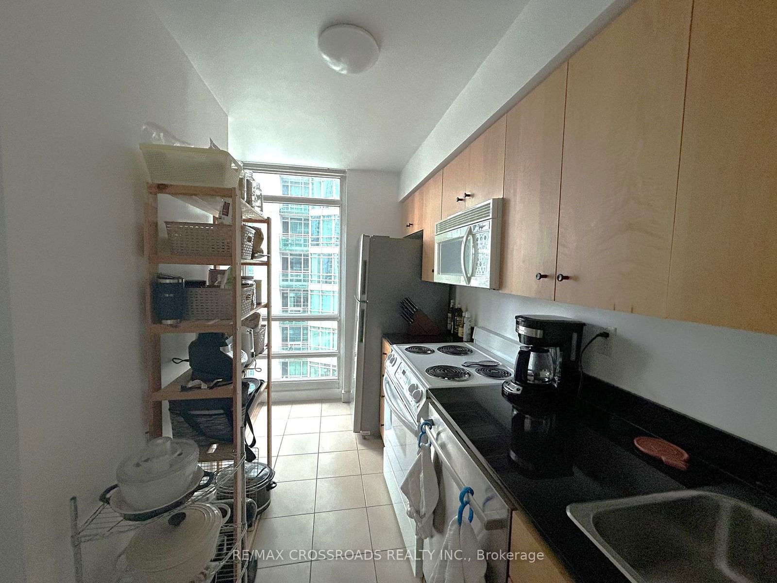 381 Front St W, unit 1501 for rent