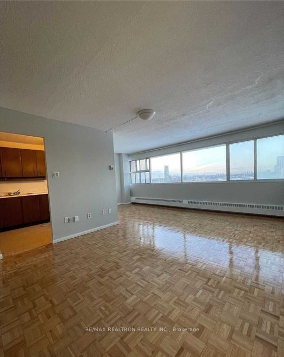 735 Don Mills Rd, unit 1508 for rent