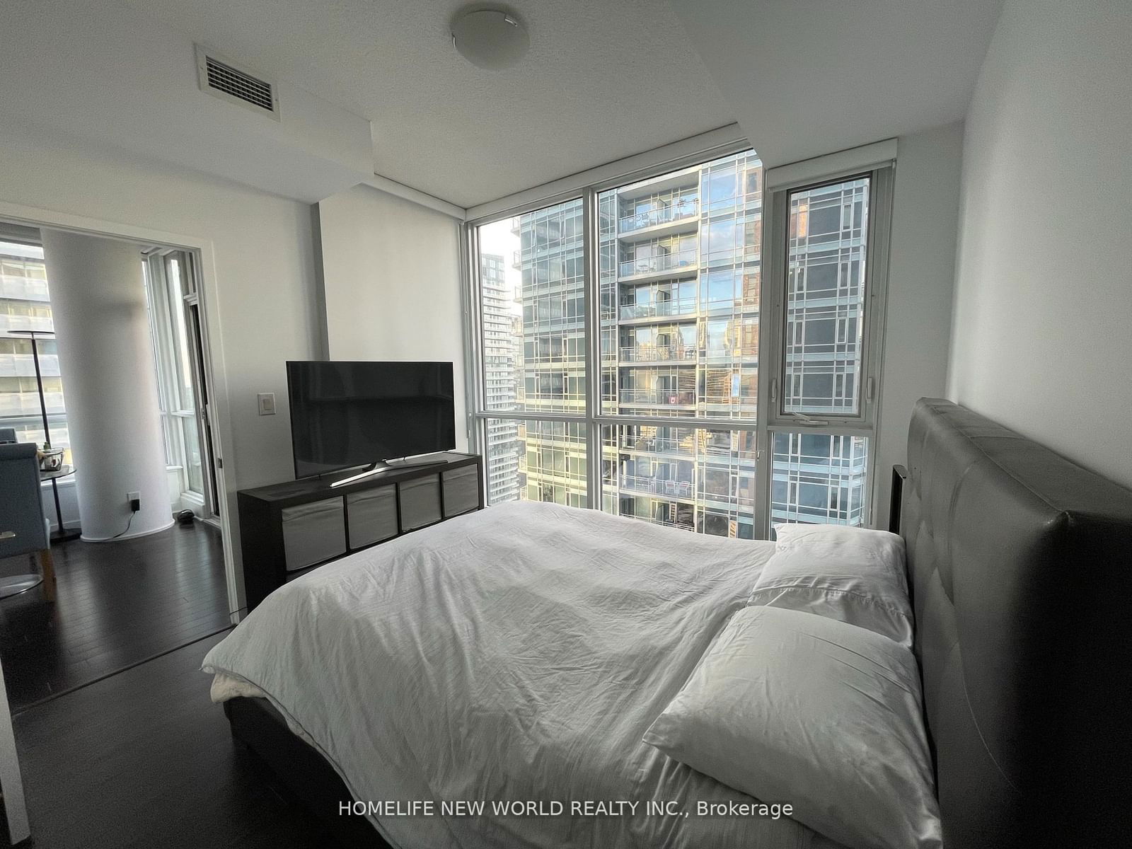 295 Adelaide St W, unit 3909 for rent