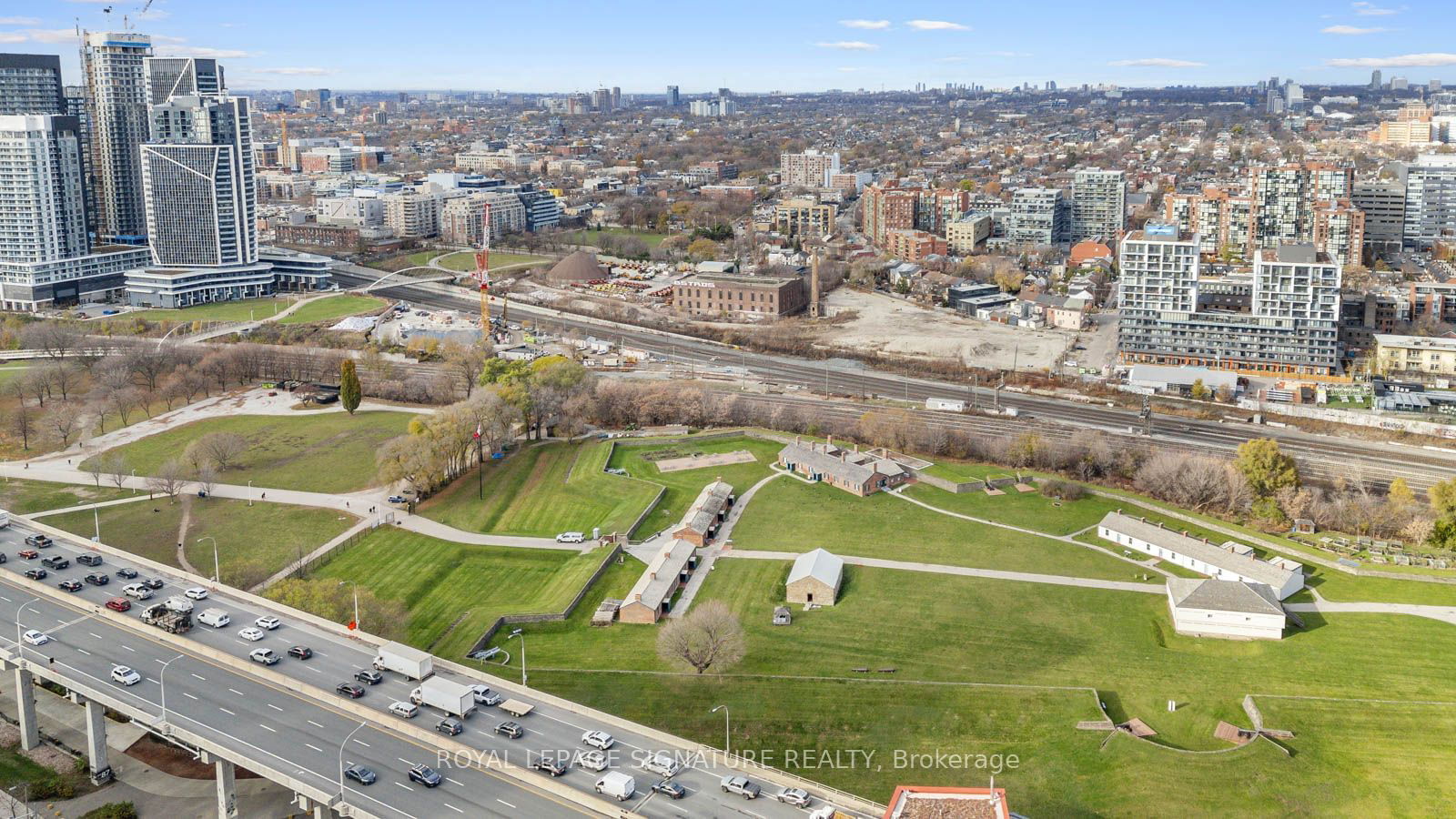 Malibu Condos at Harbourfront, Downtown, Toronto