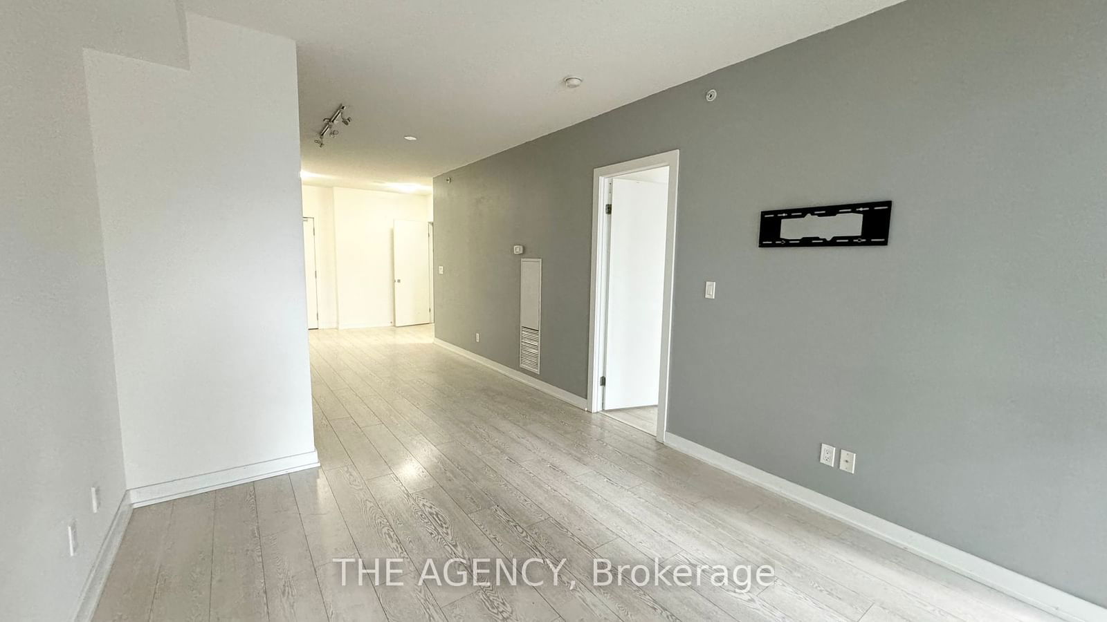 20 Bruyeres Mews S, unit 306 for rent