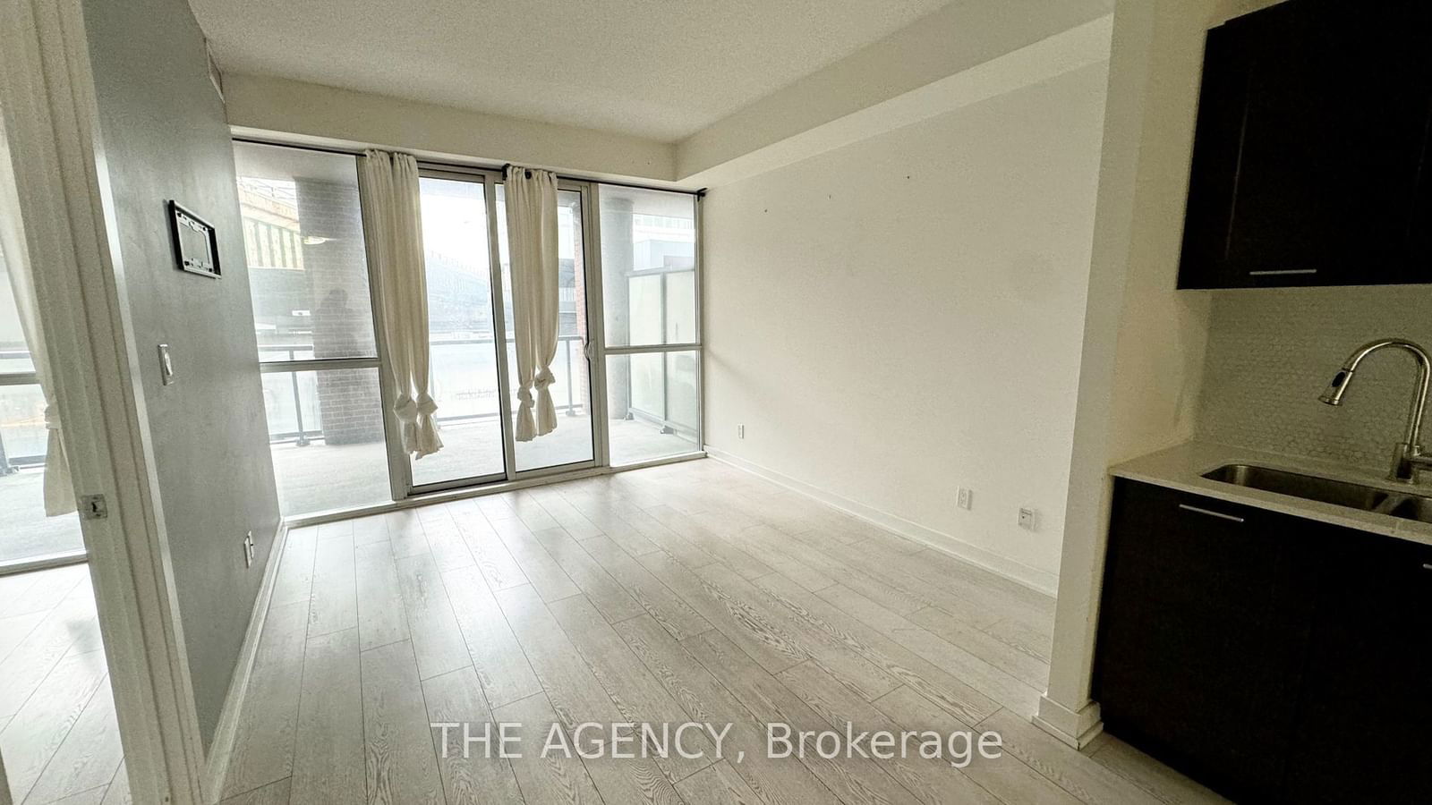 20 Bruyeres Mews S, unit 306 for rent