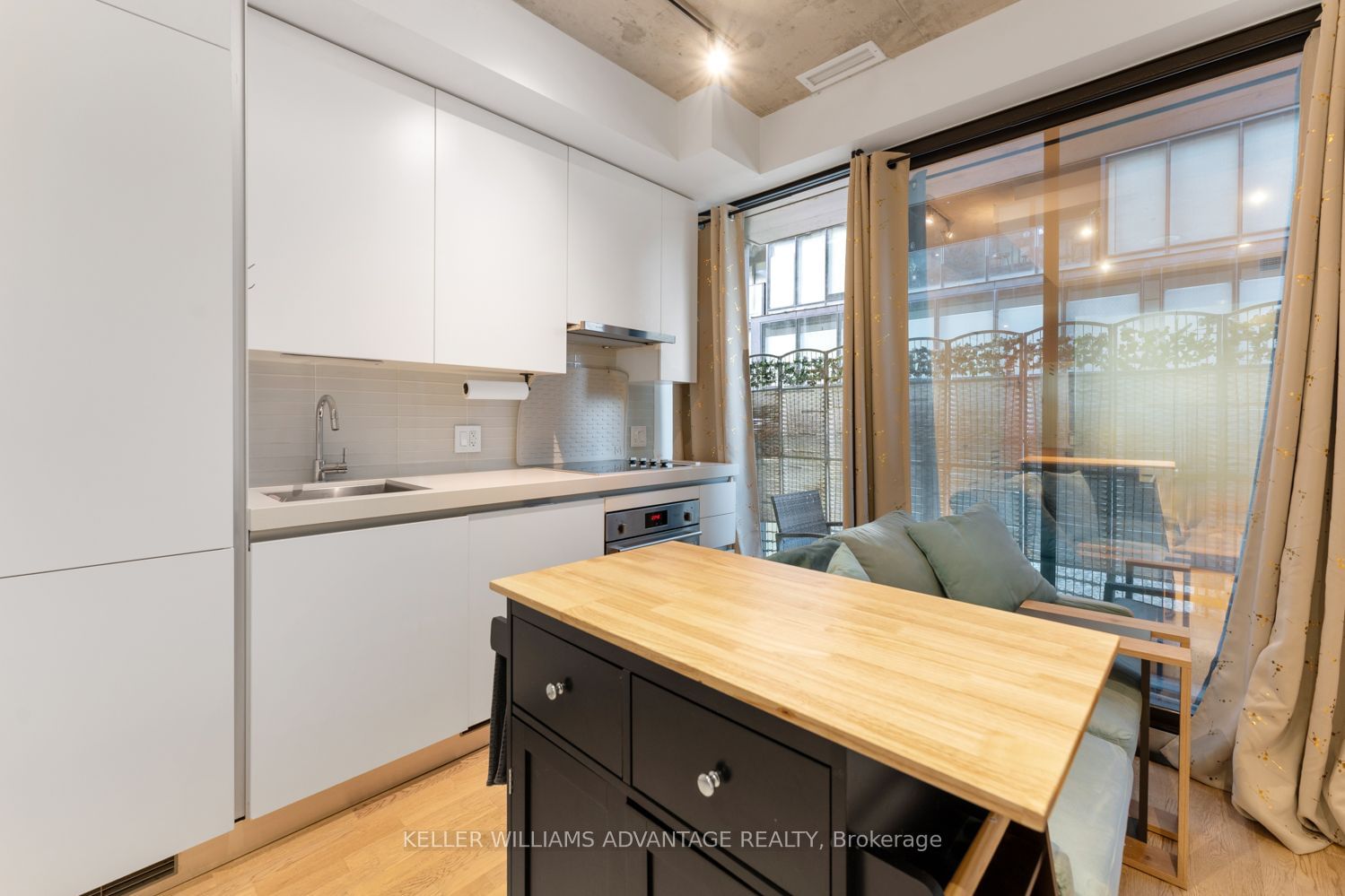 38 Stewart St, unit 209 for rent