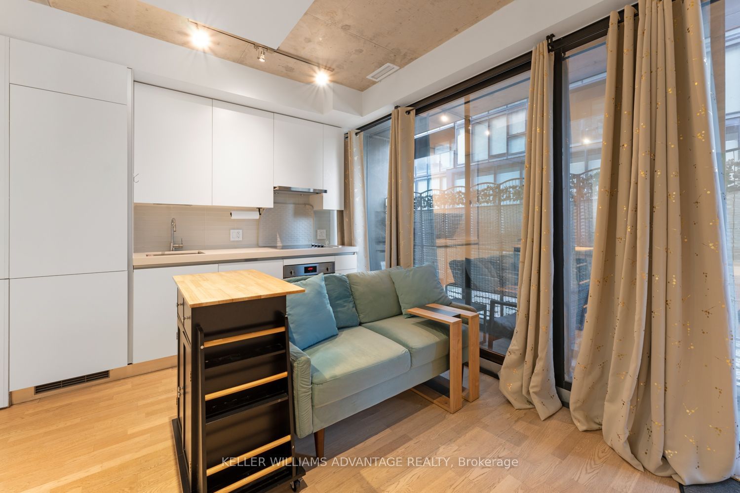 38 Stewart St, unit 209 for rent