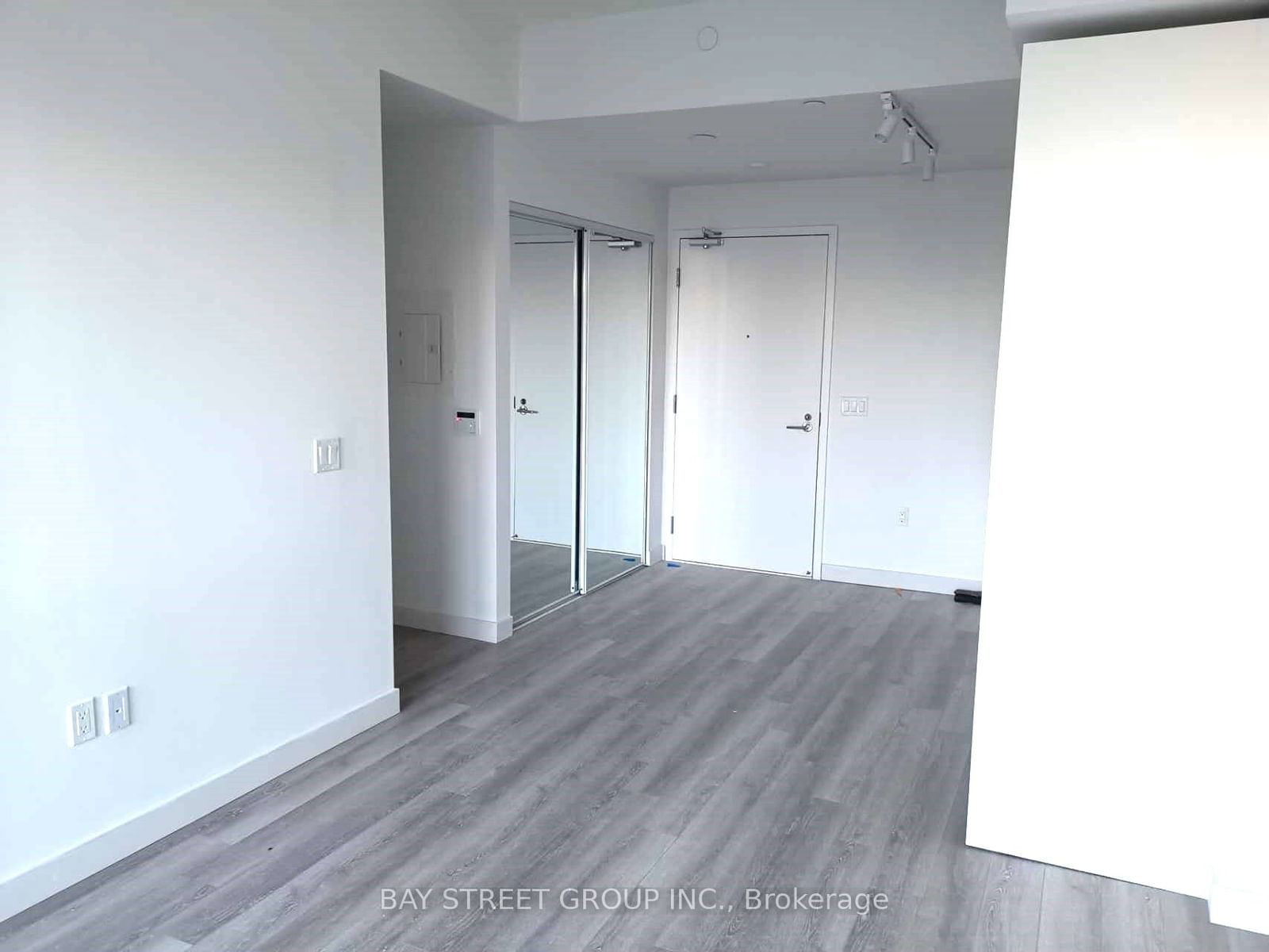 121 St Patrick St, unit 1523 for rent