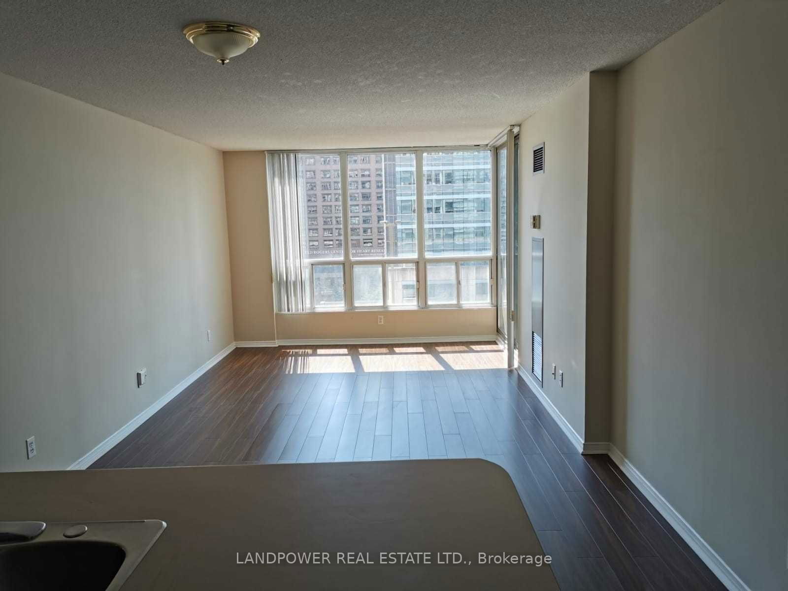 750 Bay St, unit 1209 for rent