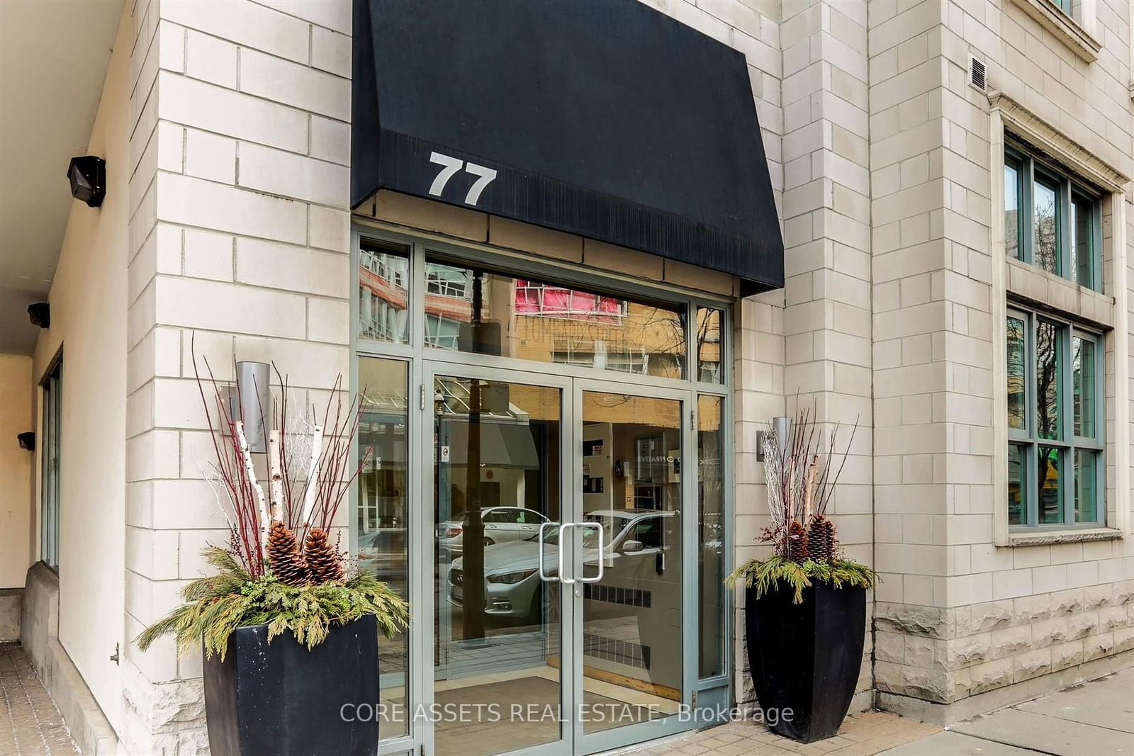 77 Lombard St, unit 307 for rent