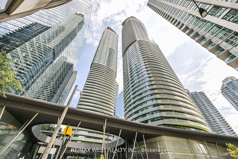 14 York St, unit 4707 for sale