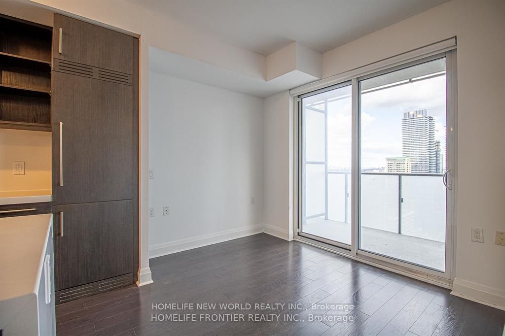 65 St Mary St, unit 3111 for rent