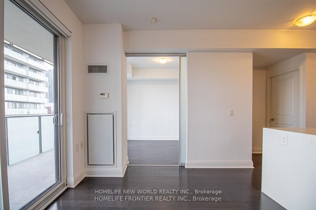 65 St Mary St, unit 3111 for rent