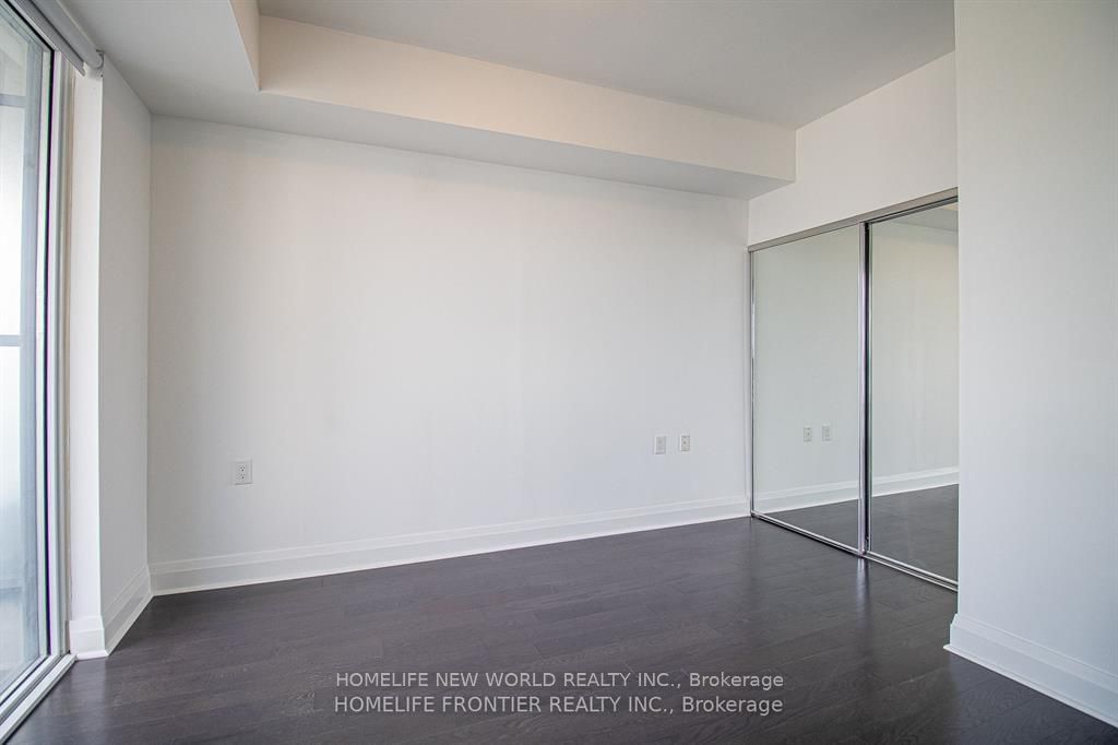 65 St Mary St, unit 3111 for rent