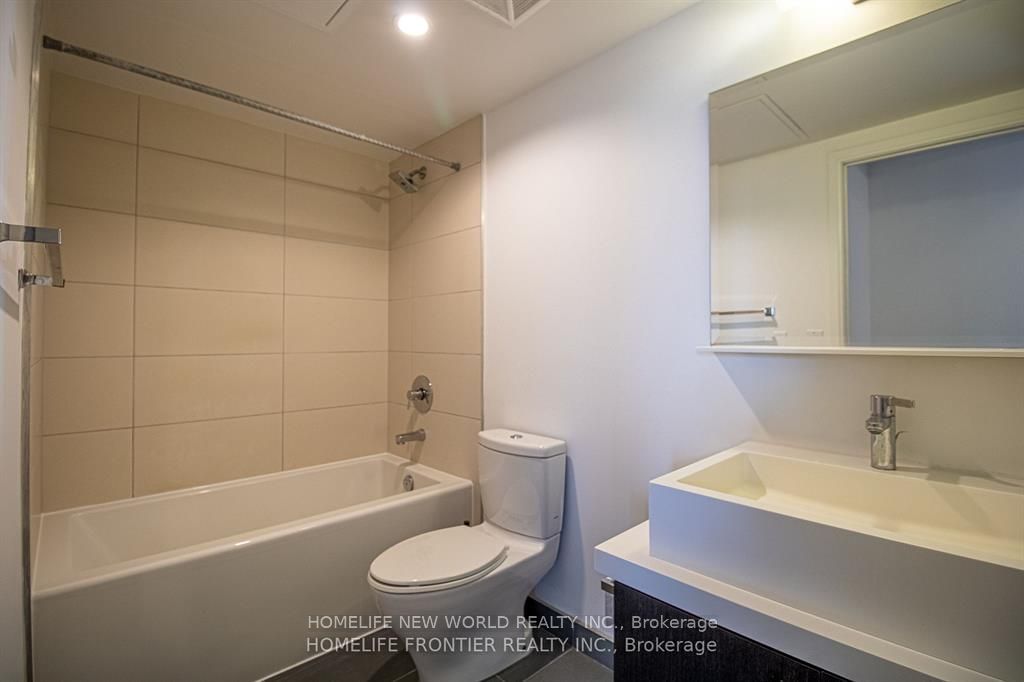 65 St Mary St, unit 3111 for rent